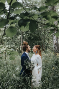 bröllopsfotografering-uppsala-brollopsfotograf-stockholm-vasteras-enkoping-naturligt-personligt-borgerligt-0001