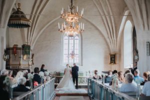 Rebecka Thorell Photo, bröllopsfotograf, långtora kyrka, friibergs herrgård bröllop, bröllop 2019, bröllop 2021, långtora kyrka