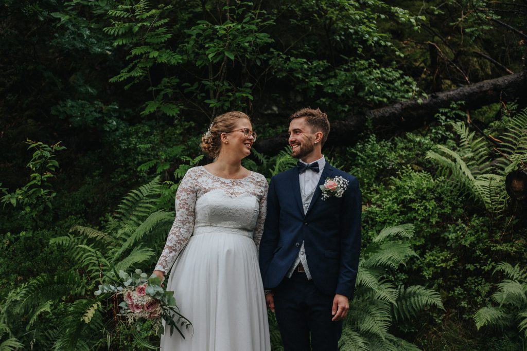 bröllop trollhättan, bröllopsfotograf trollhättan, bröllop västergötland, bröllop uddevalla, bröllop vänersborg, bröllopsfotograf lidköping, trollhättan kyrka