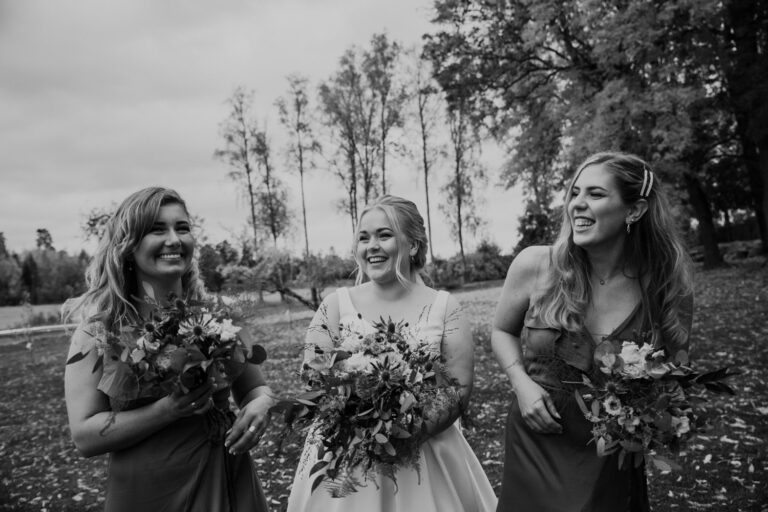 nröllopsfotograf oktober, tängsta gård, bröllopsfotograf västerås, höstbröllop